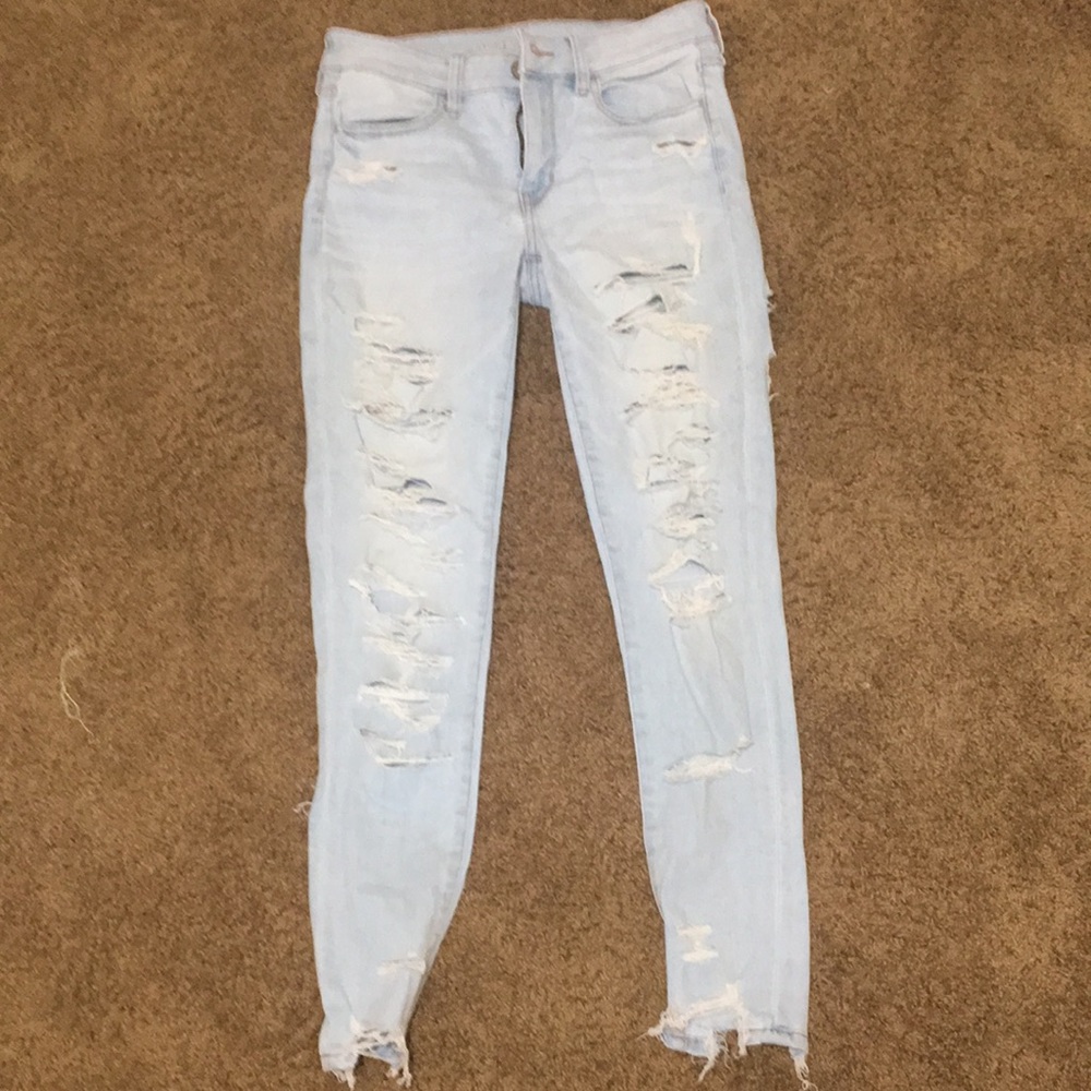 Ripped skinny jeans